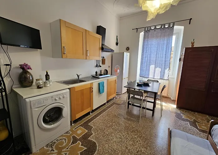 Gente Di Mare - Palazzo Gropallo, Brignole