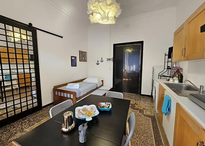 Gente Di Mare - Palazzo Gropallo, Brignole *